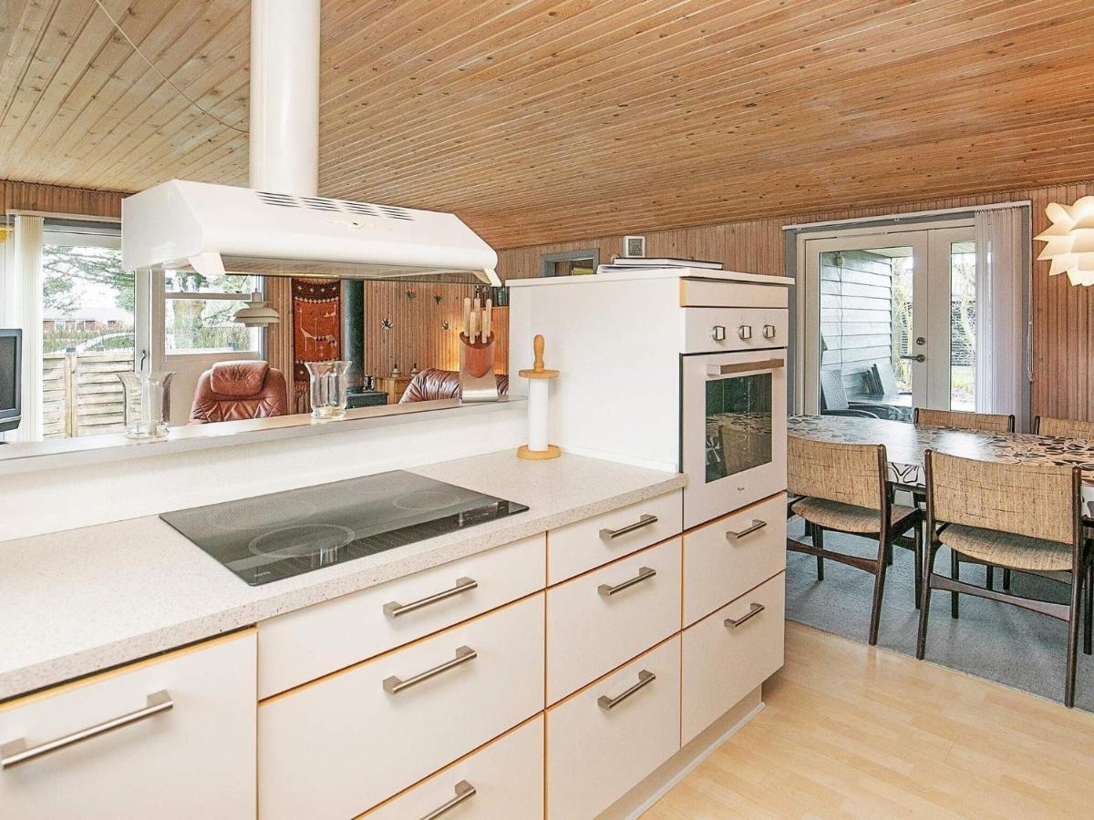 8 Person Holiday Home In Hesselager Bagian luar foto