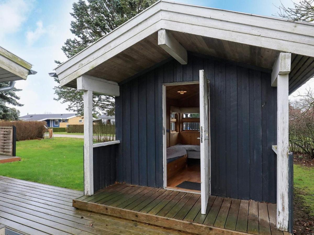 8 Person Holiday Home In Hesselager Bagian luar foto