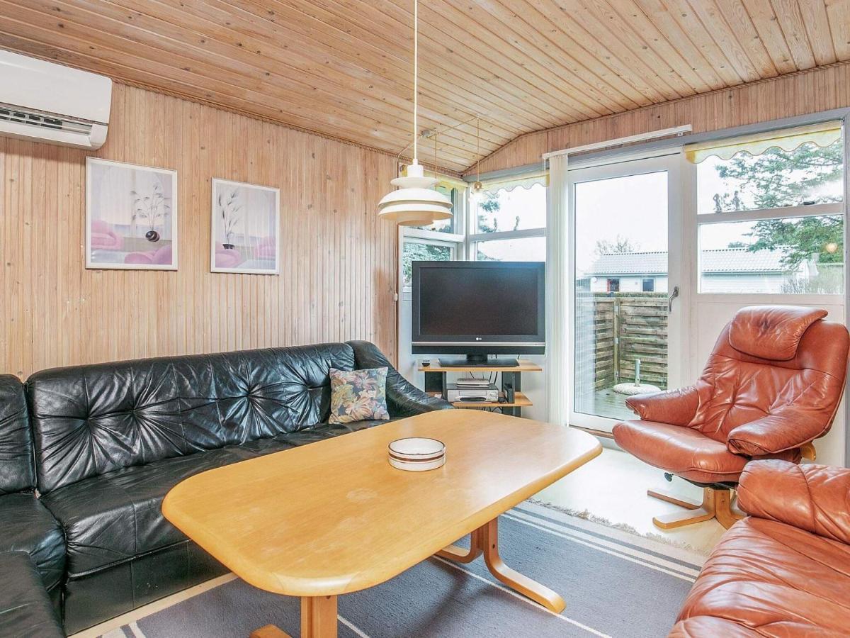 8 Person Holiday Home In Hesselager Bagian luar foto