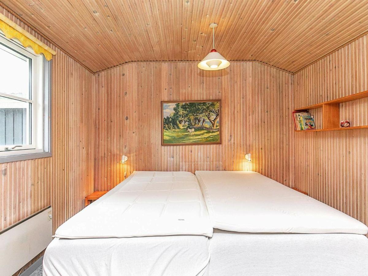 8 Person Holiday Home In Hesselager Bagian luar foto